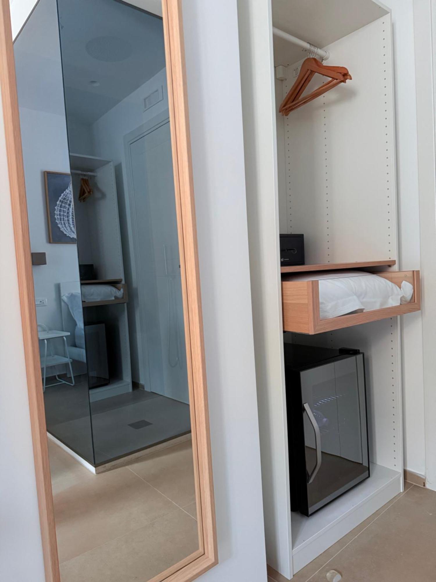 Santa Rosalia Suites Palermo Bagian luar foto