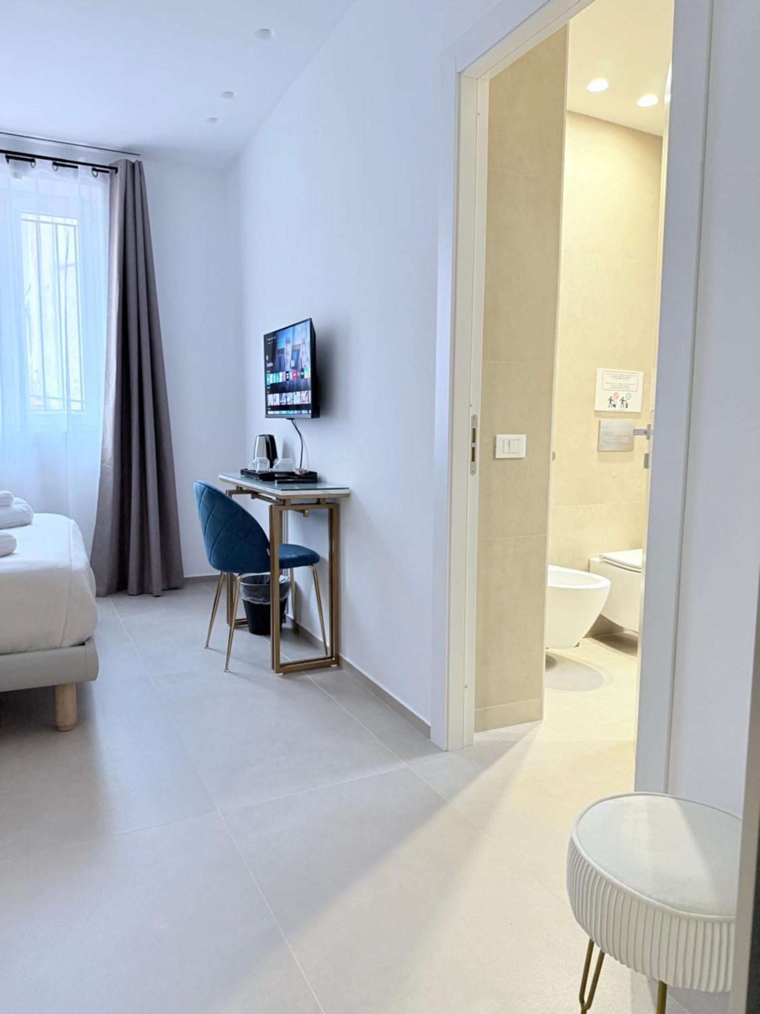 Santa Rosalia Suites Palermo Bagian luar foto