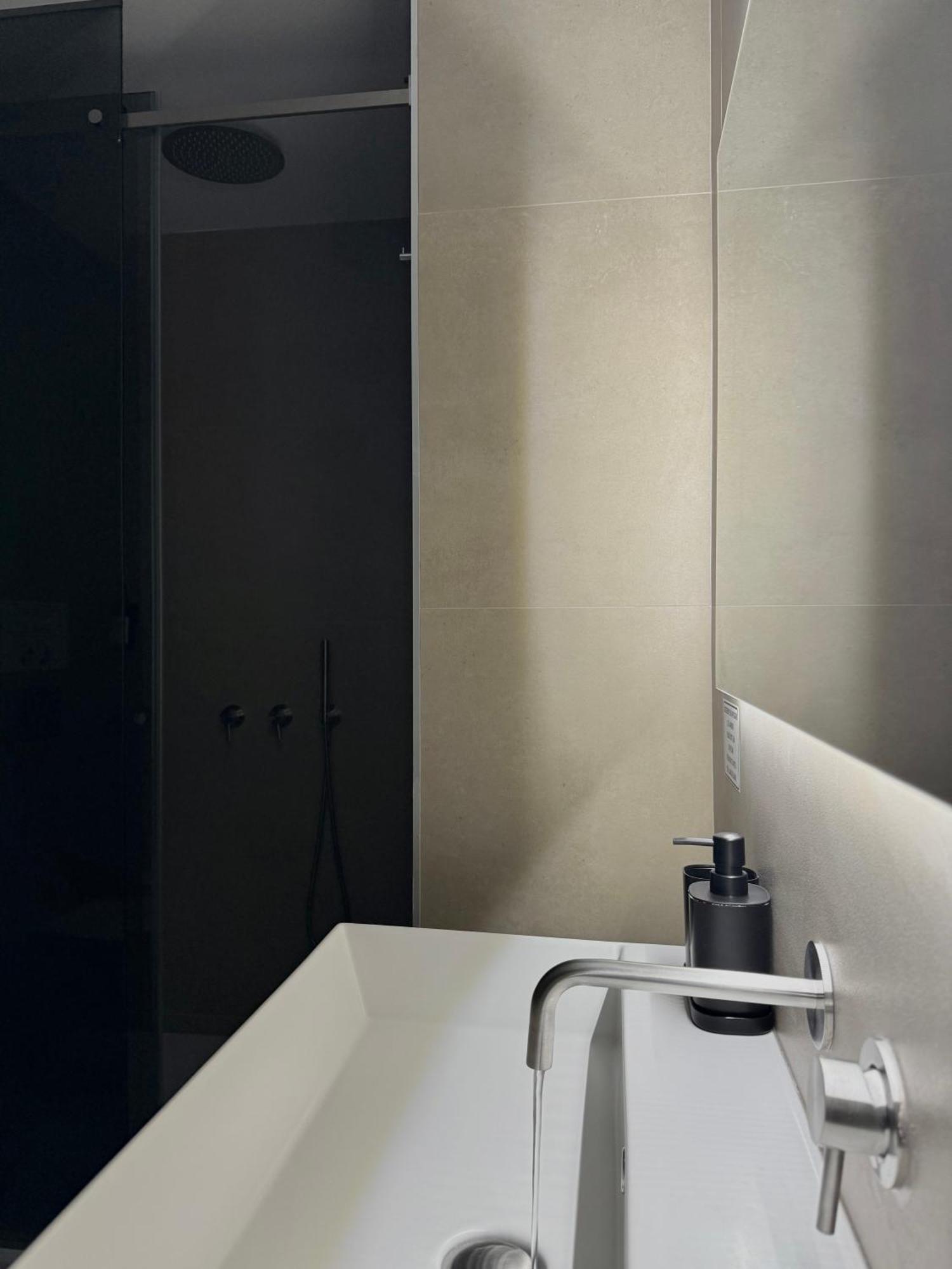 Santa Rosalia Suites Palermo Bagian luar foto