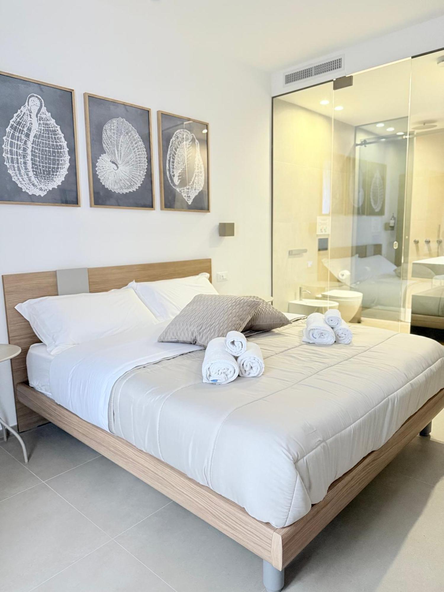 Santa Rosalia Suites Palermo Bagian luar foto
