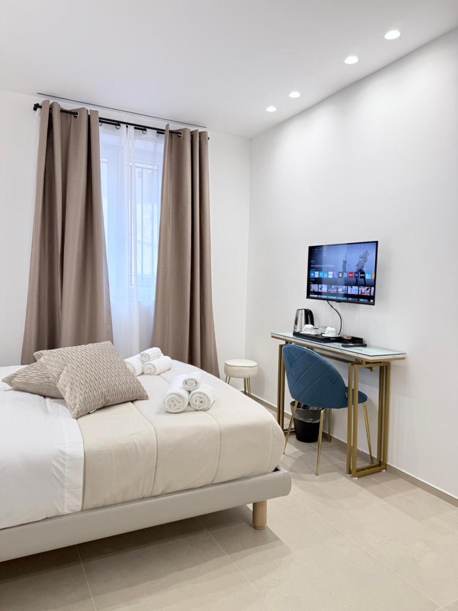 Santa Rosalia Suites Palermo Bagian luar foto