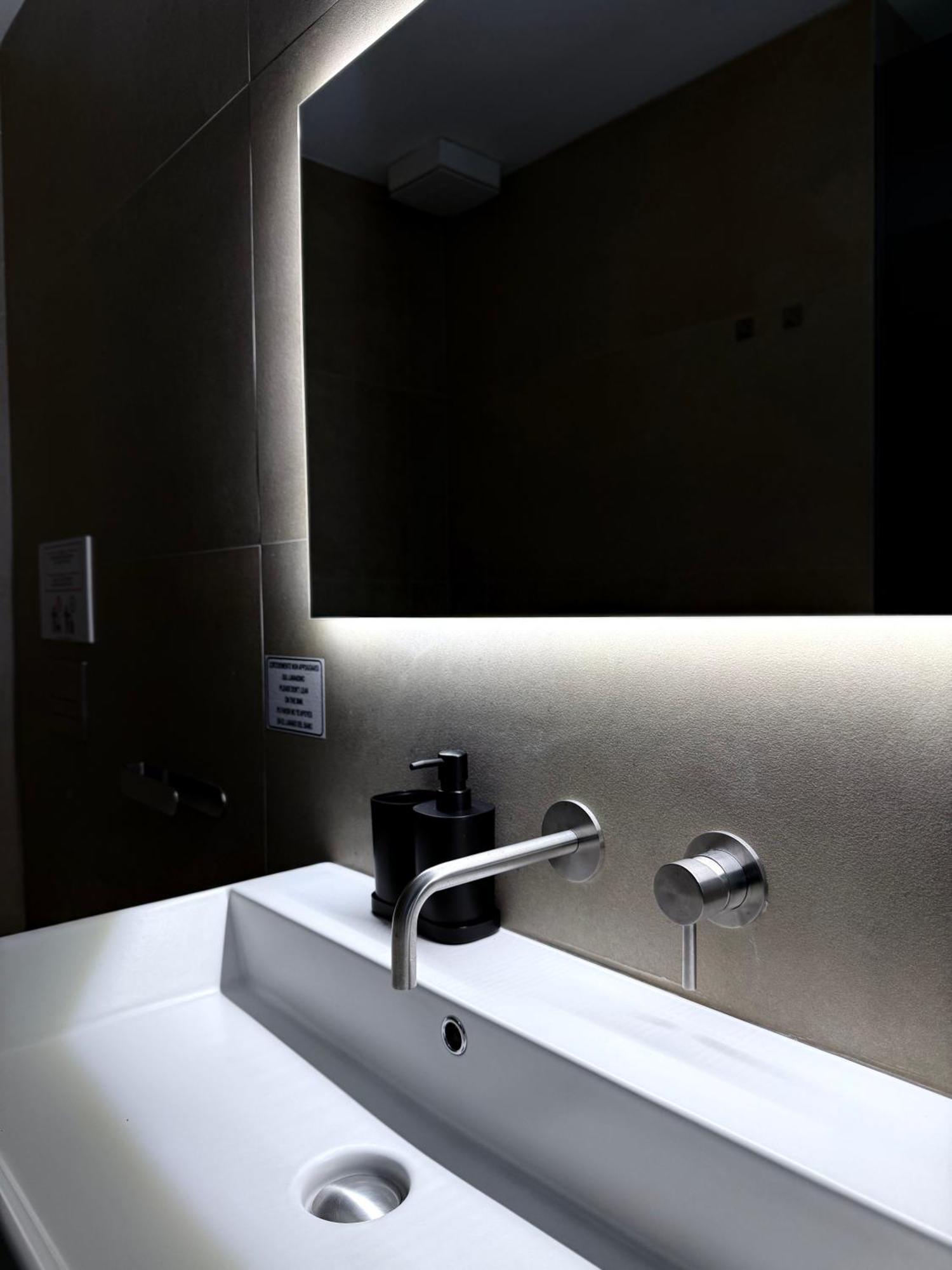 Santa Rosalia Suites Palermo Bagian luar foto